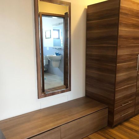 Cabrio Apart Hotel Cluj-Napoca Ngoại thất bức ảnh