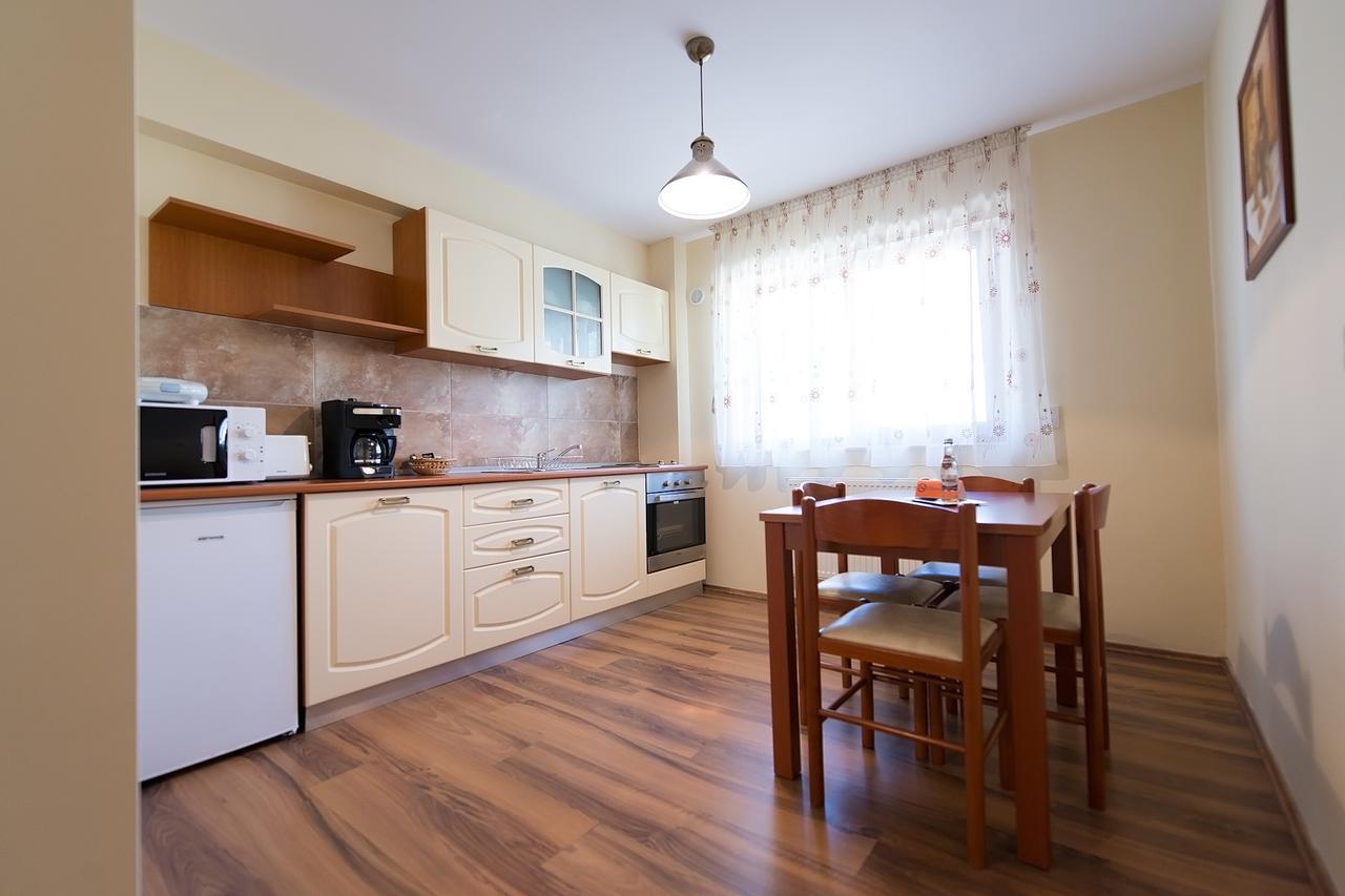 Cabrio Apart Hotel Cluj-Napoca Ngoại thất bức ảnh