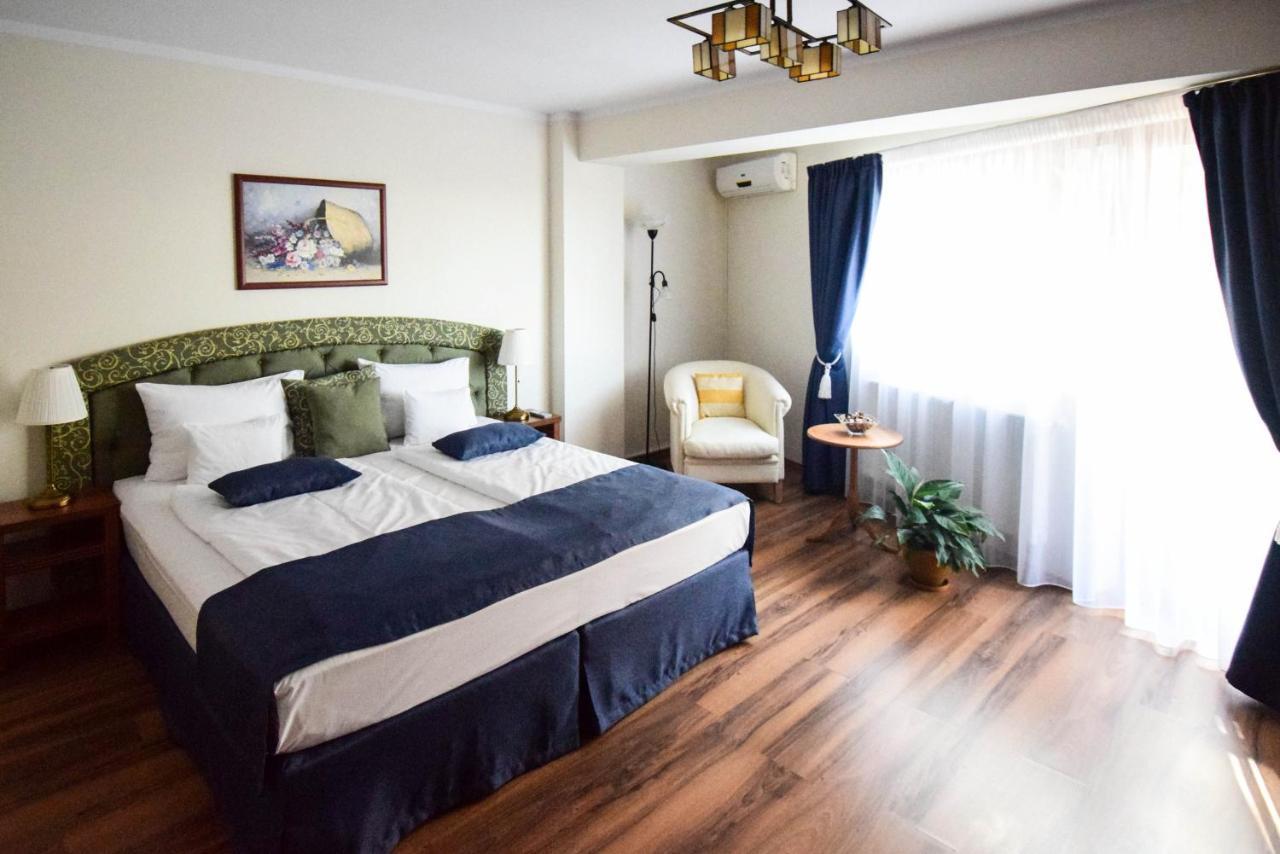 Cabrio Apart Hotel Cluj-Napoca Ngoại thất bức ảnh