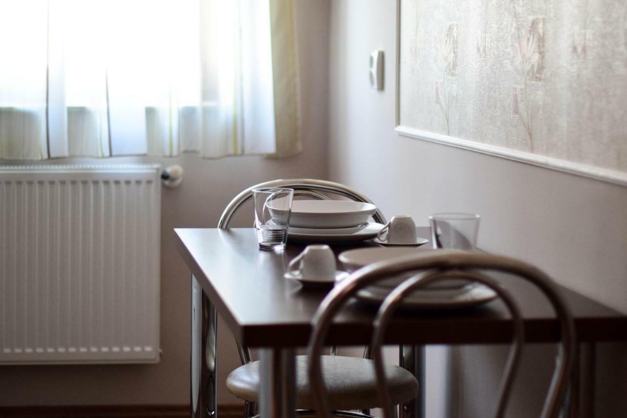 Cabrio Apart Hotel Cluj-Napoca Ngoại thất bức ảnh