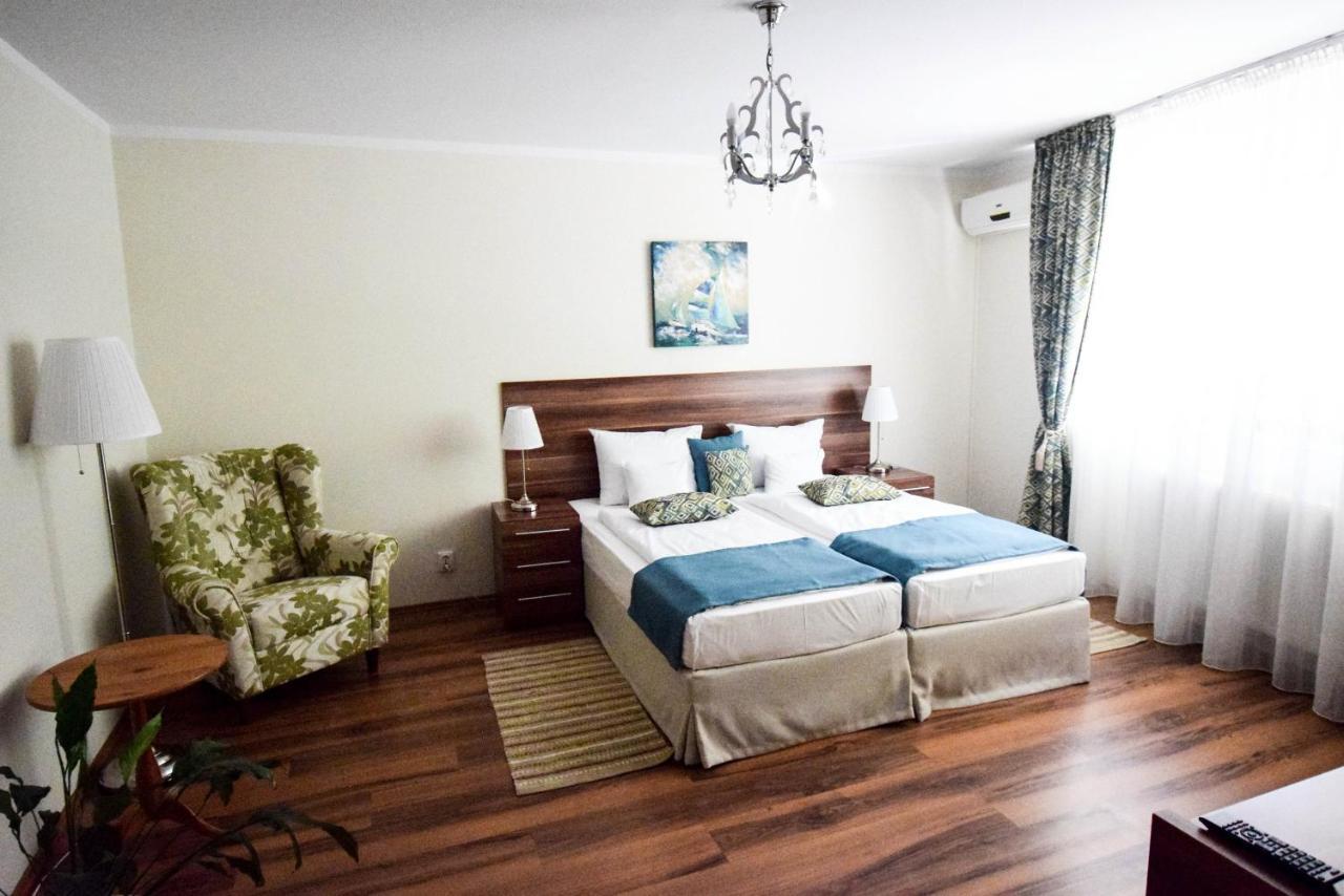 Cabrio Apart Hotel Cluj-Napoca Ngoại thất bức ảnh
