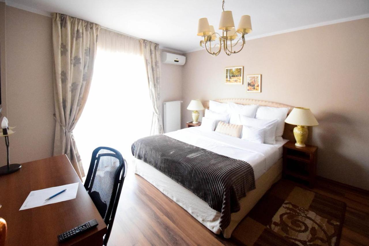 Cabrio Apart Hotel Cluj-Napoca Ngoại thất bức ảnh